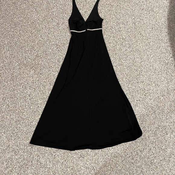 Black Dress - Picture 3 of 3